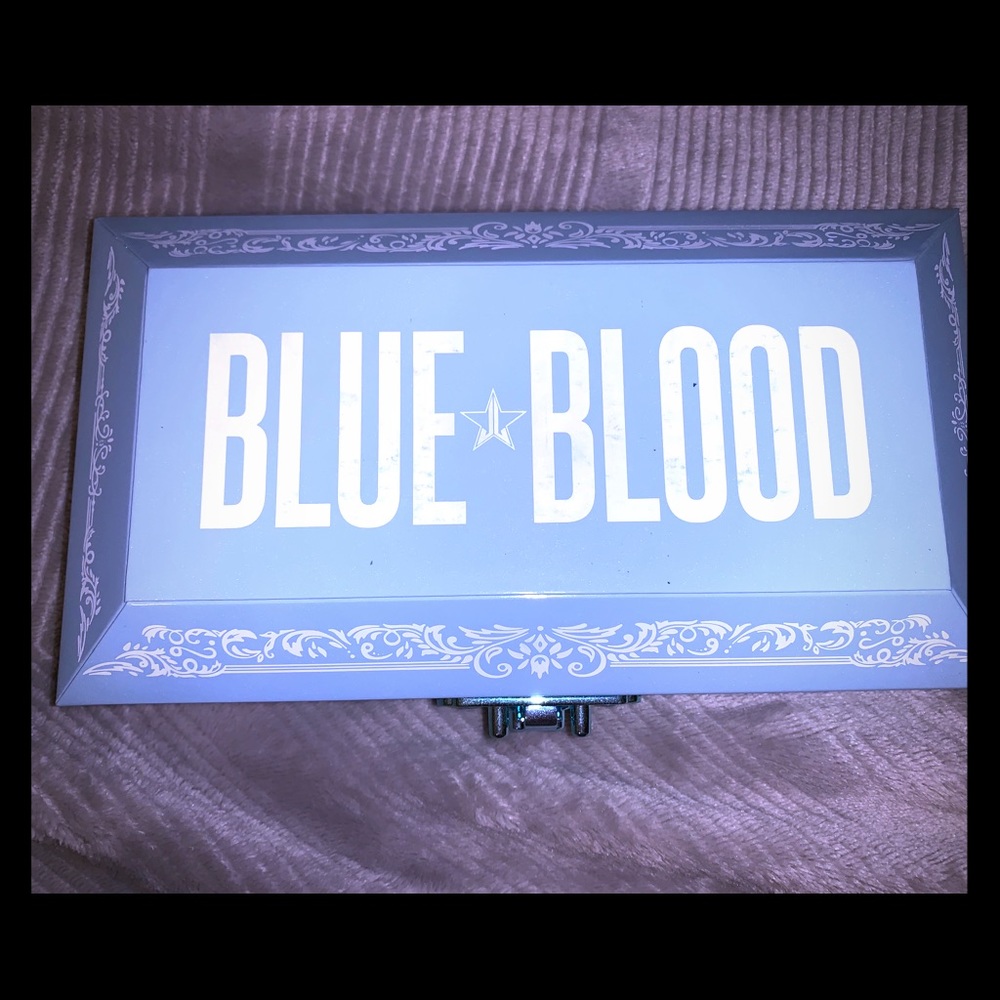Jeffree Star eye shadow palette